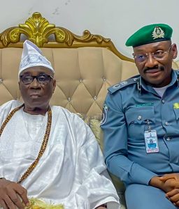 COMPTROLLER OLOMU VISITS LAGOS MONARCH, SEEKS SUPPORT FOR TRADE FACILITATION, ANTI-SMUGGLING.
