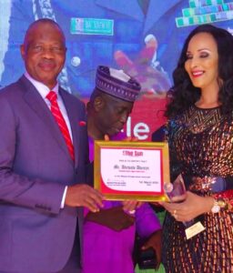 CRÈME DE LA CRÈME @ SUN NEWSPAPER AWARDS; AS CUSTOMS CG-ADENIYI IS HONOURED WITH PUBLIC SERVICE AWARD