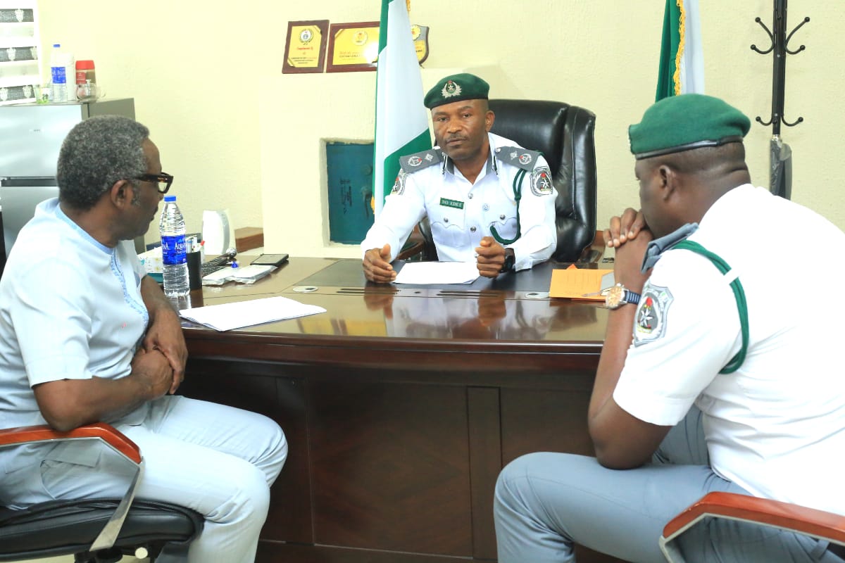 CHANGE OF BATON AT THE EASTERN MARINE COMMAND; AS D/COMPT EDET TAKES CHARGE