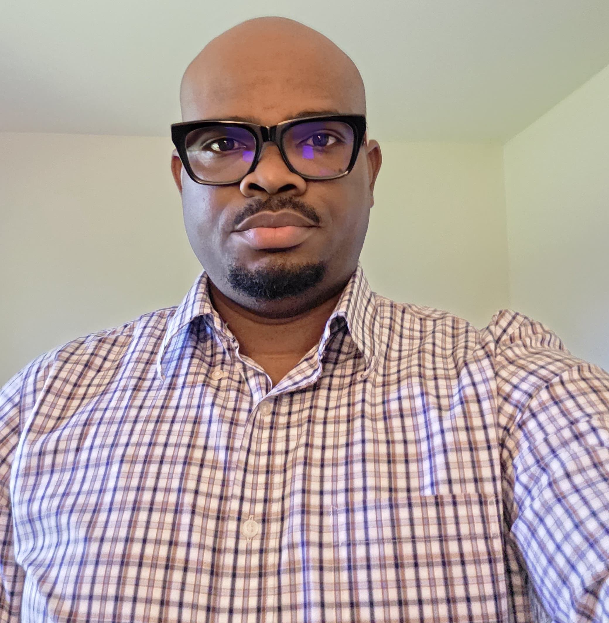 ABEN HONOURS DR. OBINNA AKAKURU WITH DISTINGUISHED ACCOMPLISHED SCHOLAR AWARD 