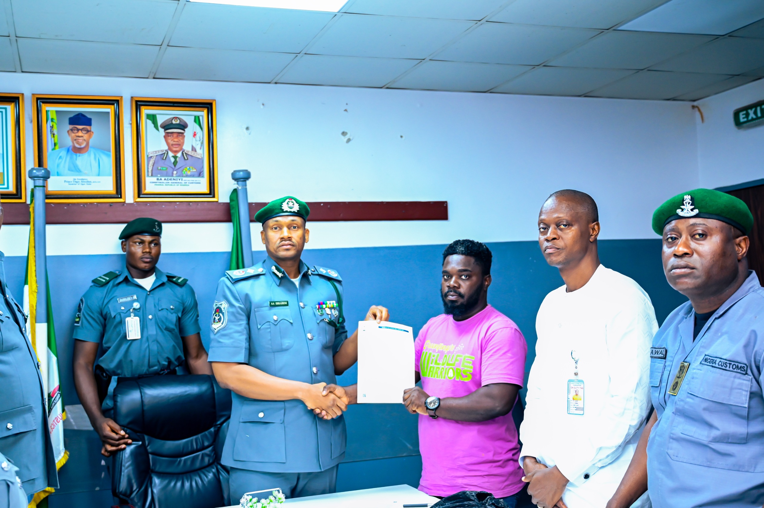 D/COMPT IBRAHIM GETS CRACKING; INTERCEPTS LIVE PANGOLINS IN A HIGH STAKES OPERATION IN IDIROKO