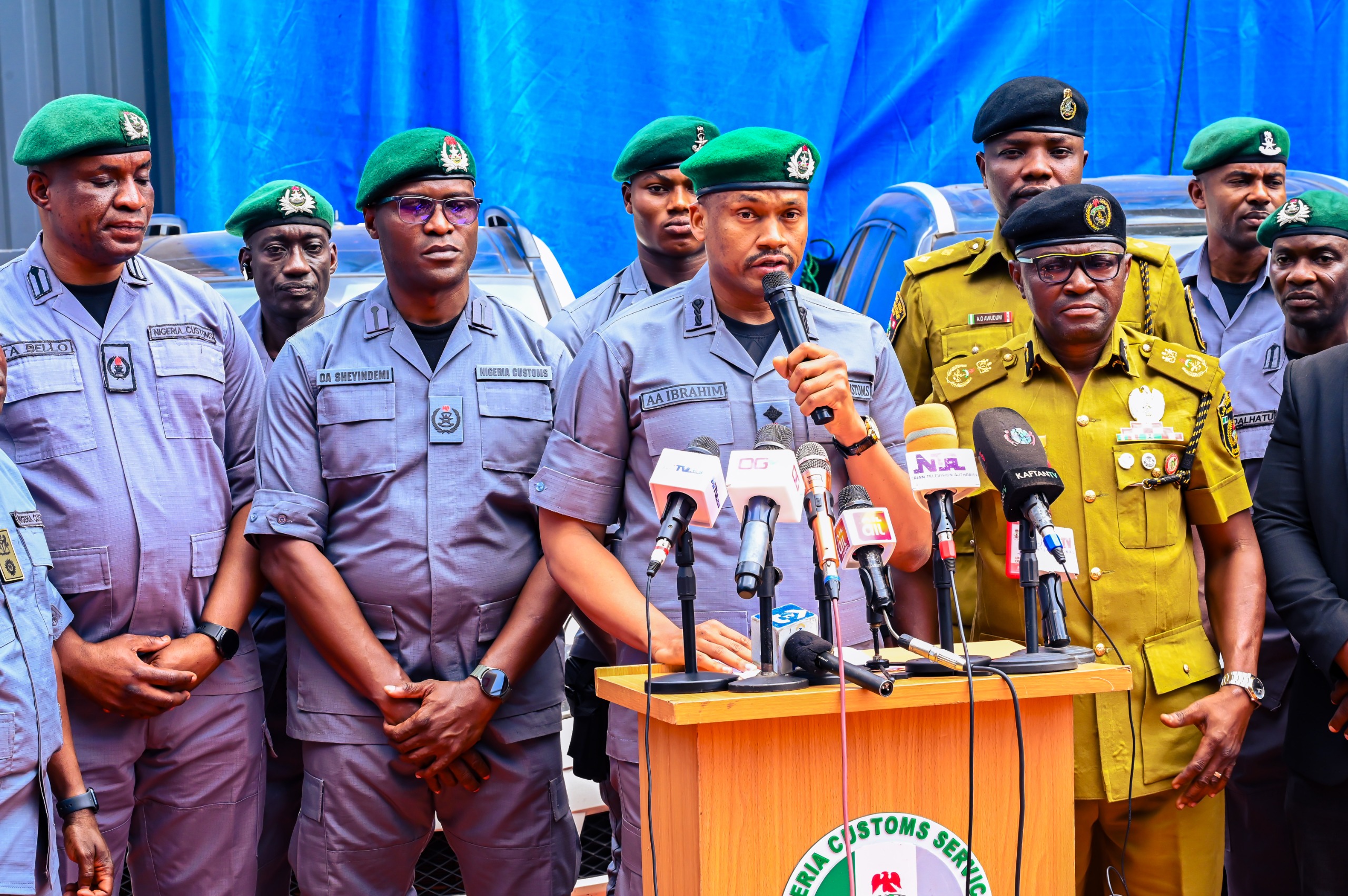 HERE COMES D/COMPT ABDULHAMID IBRAHIM; AS HE INTERCEPTS N3.153 BILLION WORTH OF CONTRABAND ACROSS OGUN AXIS IN 15 DAYS